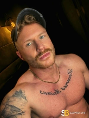 Gay Escort Tobias 33yr - trios