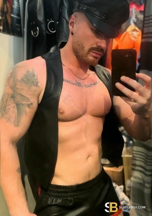 Gay Escort Tobias 34yr - trios