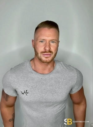 Gay Escort Tobias 33yr - trios