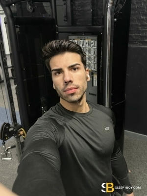 Gay Escort Ryan Fortunato 22yr - trios