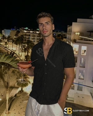 Gay Escort Ryan Fortunato 22yr - always safe sex