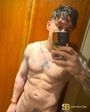 Bisexual Escort Richard 33yr - licking