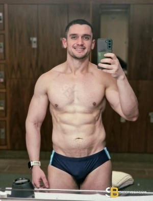 Gay Escort Max Big Ass 26yr - trios