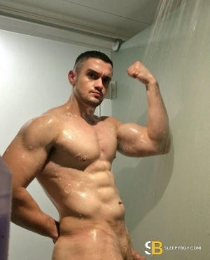 Gay Escort Max Big Ass 27yr - masseur