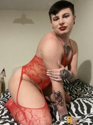 Gay Escort Joshua 19yr - sucking