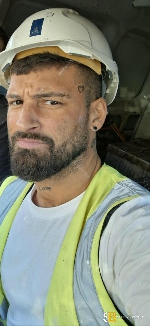 Gay Escort Ben Boy 19 30yr - blowjob