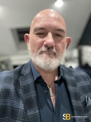 Gay Escort Drew 49yr - gangbang