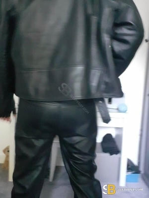 Gay Escort Drew 49yr - exhibitionist