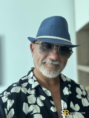 Gay Escort Drew 50yr - gangbang