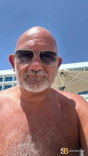 Gay Escort Drew 50yr - trios