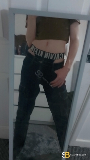 Gay Escort Zen 24yr - cum on body