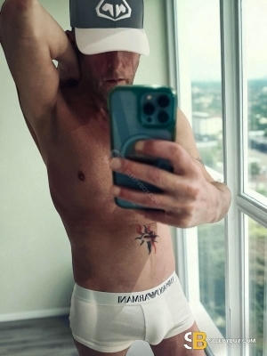 Gay Escort Ryder 44yr - double penetration