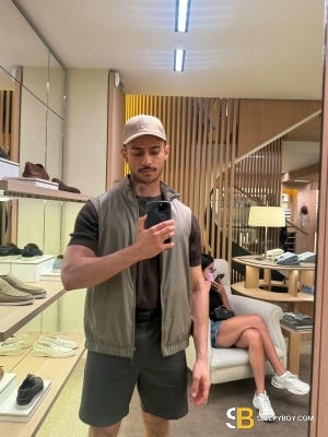 Gay Escort Lucca 23yr - sucking