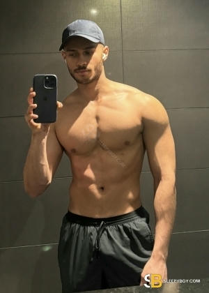 Gay Escort Lucca 23yr - sucking