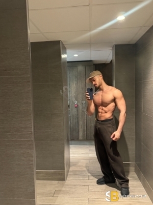 Gay Escort Lucca 23yr - licking