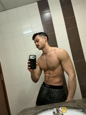 Gay Escort Lucca 23yr - licking