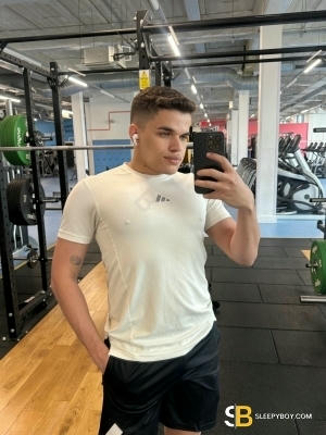 Bisexual Escort Henri 23yr - licking