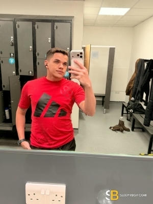 Bisexual Escort Henri 23yr - licking