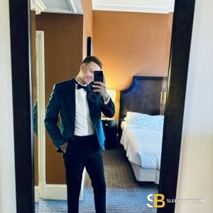 Gay Escort Zac 31yr - gangbang