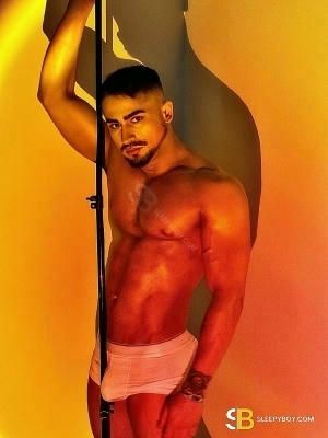 Bisexual Escort Lucifer 30yr - licking