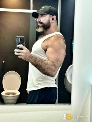 Gay Escort Marcus Owen 50yr - dirty talk