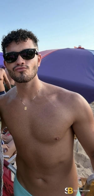 Gay Escort Frederico 26yr - licking