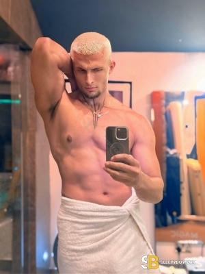 Bisexual Escort Mansur 36yr - trios