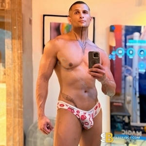 Bisexual Escort Mansur 36yr - always safe sex