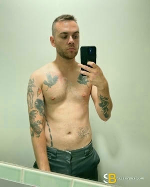 Gay Escort Callum 26yr - cum on body