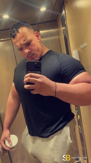 Bisexual Escort Josh 25yr - massage