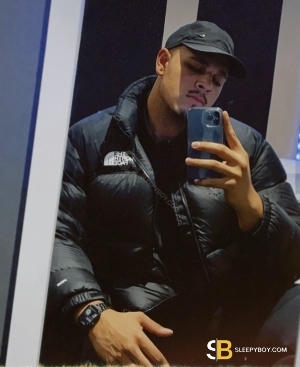 Bisexual Escort Josh 25yr - dirty talk