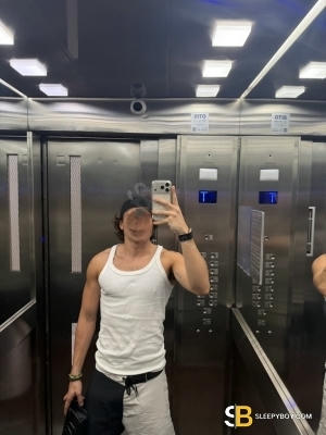Bisexual Escort Oliver. 22yr - role