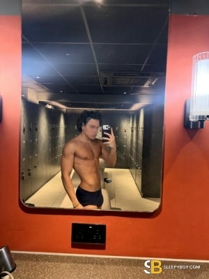 Bisexual Escort Oliver. 22yr - role