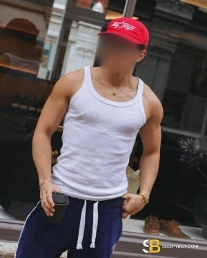 Bisexual Escort Oliver. 22yr - role