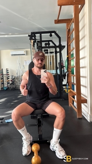 Bisexual Escort Adrio 27yr - licking