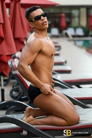 Gay Escort Jhon Young 23yr - role