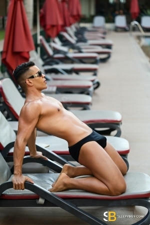 Gay Escort Jhon Young 23yr - sucking