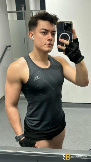 Gay Escort Mat 25yr - role
