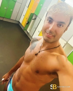 Gay Escort Danny 28yr - sucking