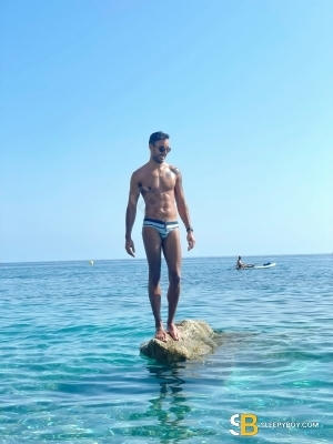 Gay Escort Danny 28yr - sucking