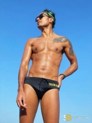 Gay Escort Danny 28yr - licking