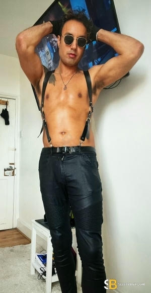 Gay Escort Danny 28yr - sucking