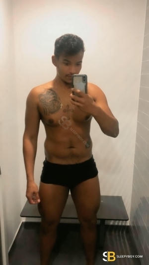 Gay Escort Noah 25yr - blowjob