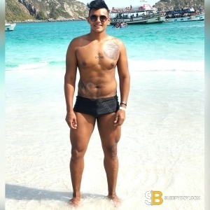 Gay Escort Noah 25yr - masseur
