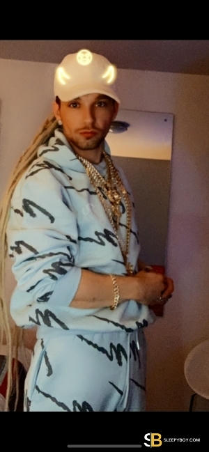 Gay Escort Travis 27yr - role