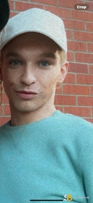 Gay Escort Travis 27yr - role