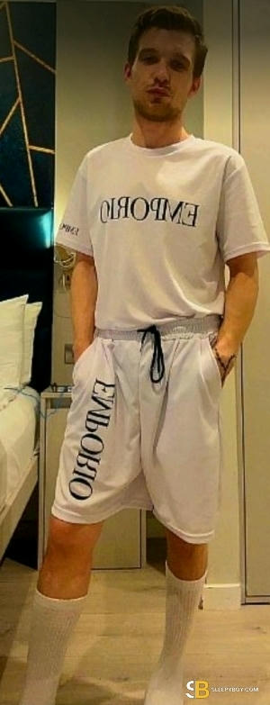 Gay Escort Travis 27yr - role