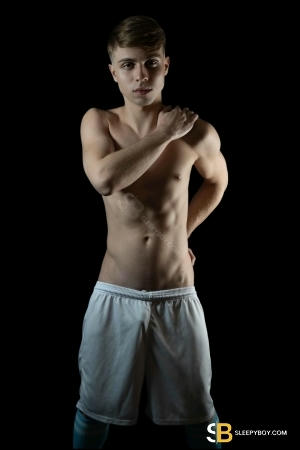 Gay Escort Henry Brat 20yr - sucking