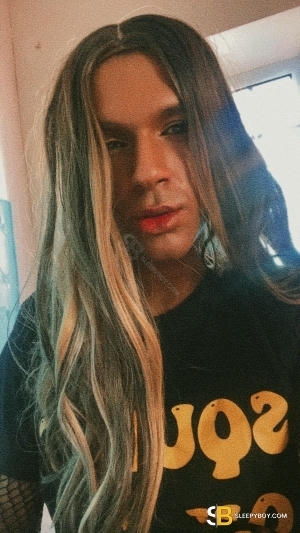 Gay Escort Omi 26yr - blowjob