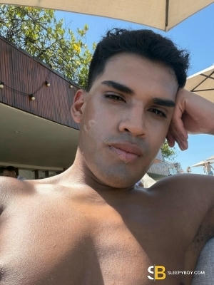 Bisexual Escort Papi 24yr - gangbang